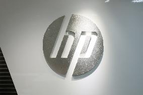 HP Japan's signboard and logo